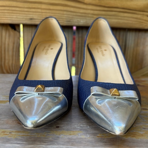 Kate Spade NY Paloma Navy Embossed Leather Pump Silver Toe & Navy Dot Tumbler - Picture 3 of 16